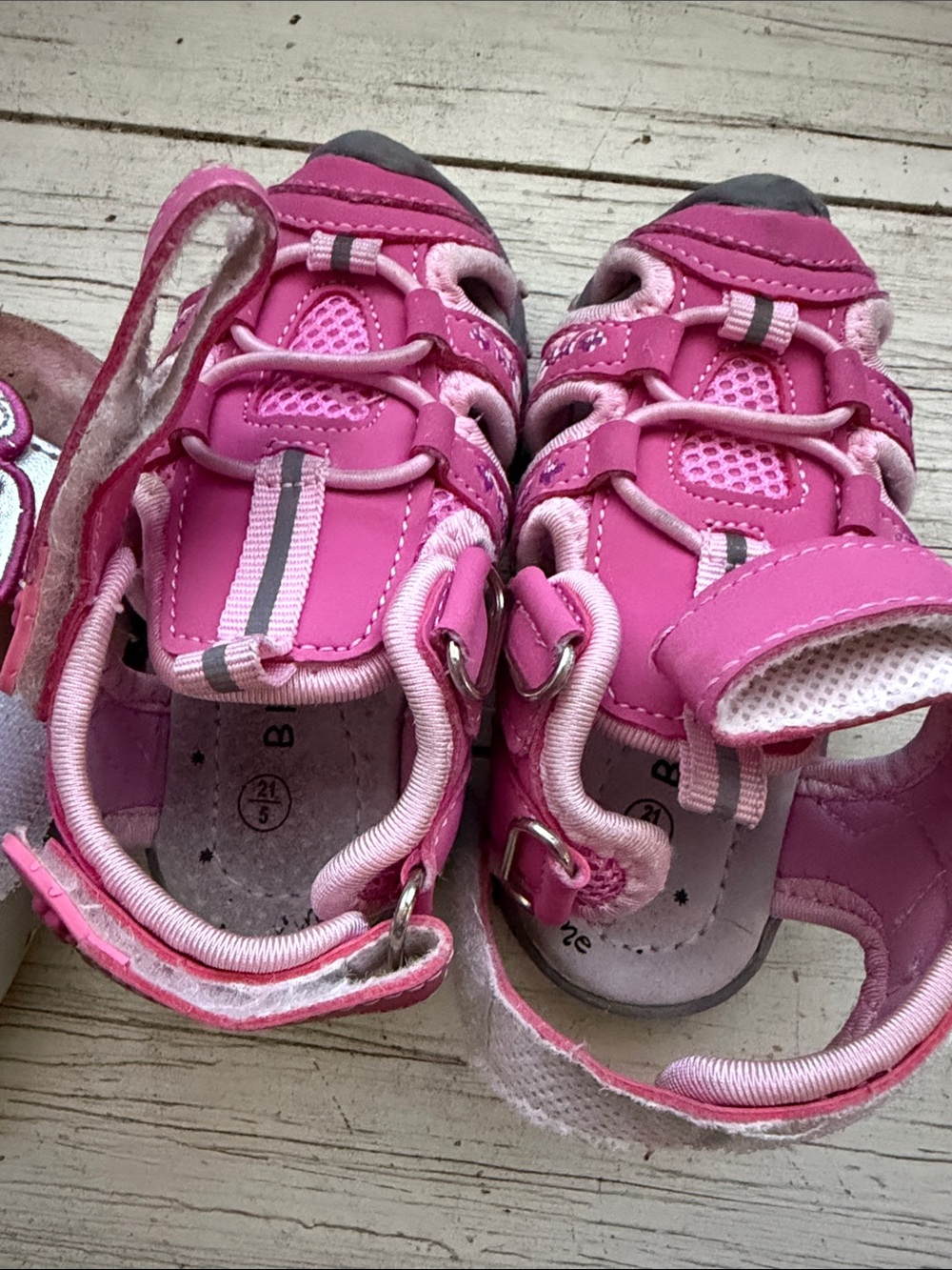 wonder nation Pink Sporty Hook-and-Loop Kids Sandals